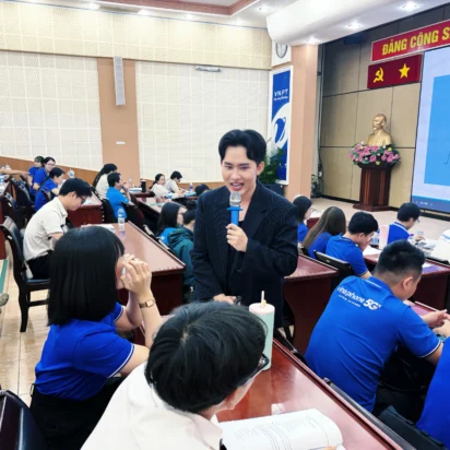 Tập đoàn bưu chính viễn thông Việt Nam (VNPT) tham gia khóa đào tạo tự tin livestream bán hàng hiệu quả của LIVE Academy