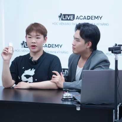K62 chính thức thực hành livestream – Dám làm để trưởng thành