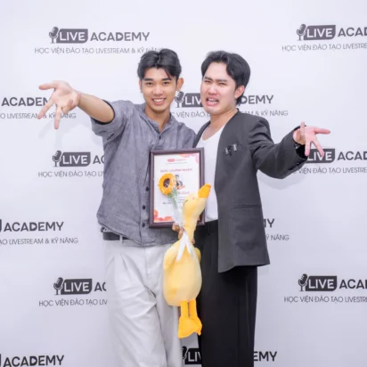 Tốt nghiệp khóa 62 – Khóa học tự tin livestream bán hàng hiệu quả