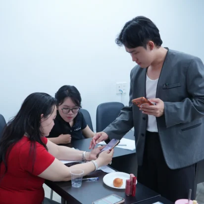 K60 và buổi thực hành livestream đầu tiên