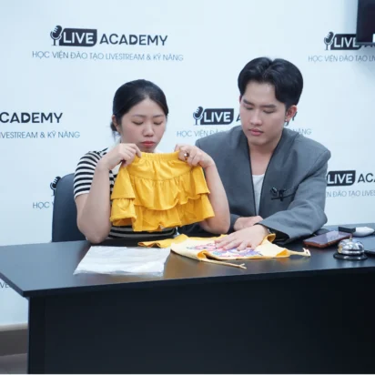 K62 chính thức thực hành livestream – Dám làm để trưởng thành