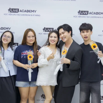 Tốt nghiệp khóa 54 – Khóa học tự tin livestream bán hàng hiệu quả