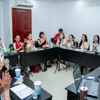 Tốt nghiệp khóa K64 – Khóa học tự tin livestream bán hàng hiệu quả