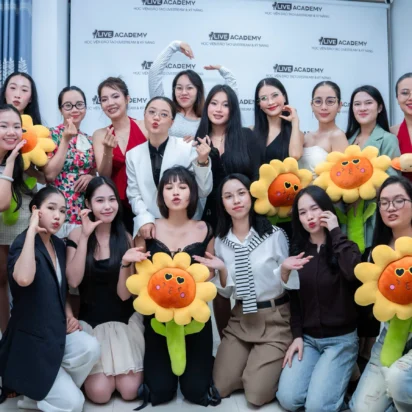 Tốt nghiệp khóa K64 – Khóa học tự tin livestream bán hàng hiệu quả