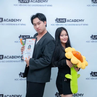 Tốt nghiệp khóa K64 – Khóa học tự tin livestream bán hàng hiệu quả