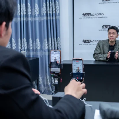 Tốt nghiệp khóa K63 – Khóa học tự tin livestream bán hàng hiệu quả