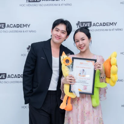 Tốt nghiệp khóa K63 – Khóa học tự tin livestream bán hàng hiệu quả