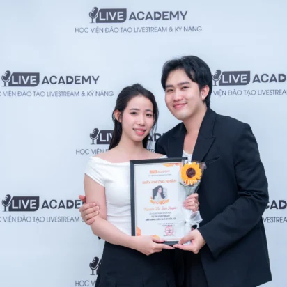 Tốt nghiệp khóa K63 – Khóa học tự tin livestream bán hàng hiệu quả