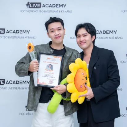 Tốt nghiệp khóa K63 – Khóa học tự tin livestream bán hàng hiệu quả