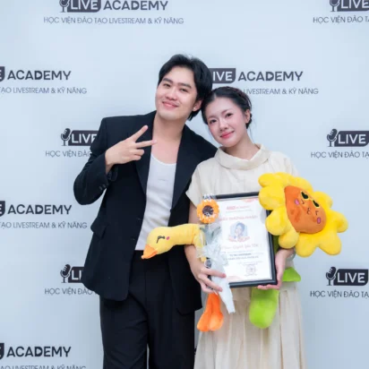 Tốt nghiệp khóa K63 – Khóa học tự tin livestream bán hàng hiệu quả