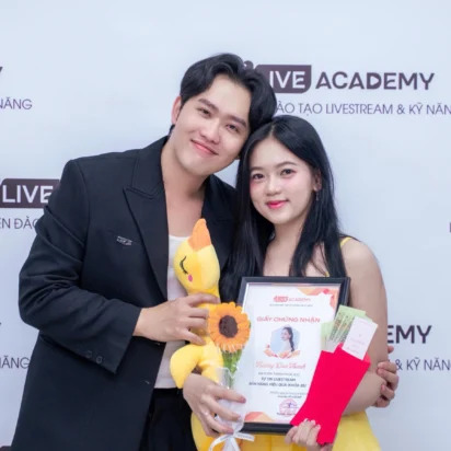 Tốt nghiệp khóa K65 – Khóa học tự tin livestream bán hàng hiệu quả