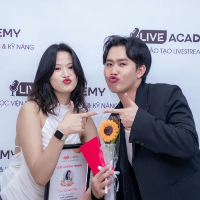 Tốt nghiệp khóa K65 – Khóa học tự tin livestream bán hàng hiệu quả