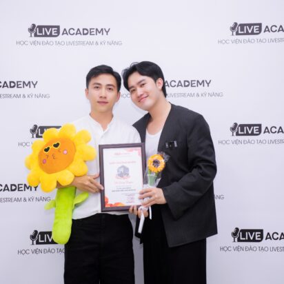 TỐT NGHIỆP KHÓA 62 – KHÓA HỌC TỰ TIN LIVESTREAM BÁN HÀNG HIỆU QUẢ