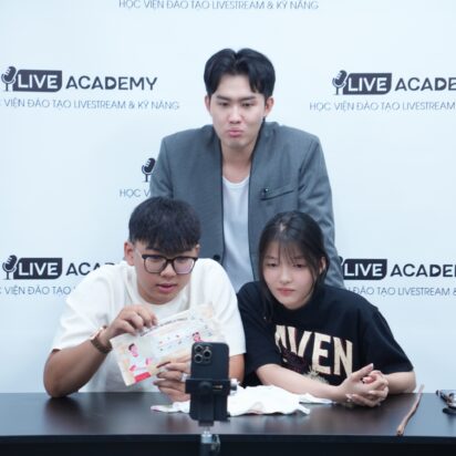 K61 LIVE ĐÔI – KHI SỰ PHỐI HỢP TẠO NÊN MỘT PHIÊN LIVESTREAM CUỐN HÚT