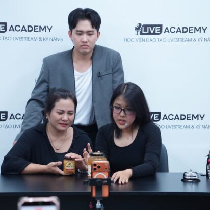 K61 LIVE ĐÔI – KHI SỰ PHỐI HỢP TẠO NÊN MỘT PHIÊN LIVESTREAM CUỐN HÚT