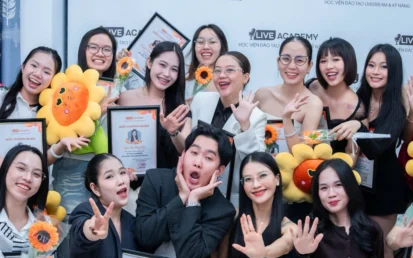 Tốt nghiệp khóa K64 – Khóa học tự tin livestream bán hàng hiệu quả