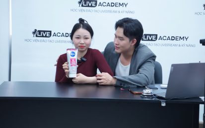 LÀM GÌ KHI BỊ KHÁCH HÀNG CHỬI, COMMENT KHÔNG TÍCH CỰC KHI LIVESTREAM?