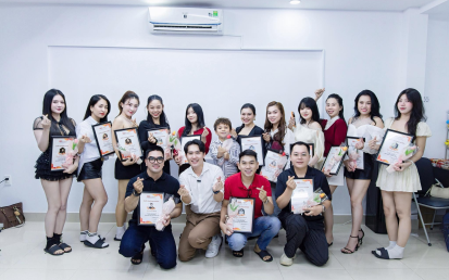 TỐT NGHIỆP KHÓA 53 - KHÓA HỌC TỰ TIN LIVESTREAM BÁN HÀNG HIỆU QUẢ