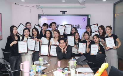 LIVE ACADEMY ĐÀO TẠO HOST LIVESTREAM TẠI SKINETIQ: NÂNG CAO KỸ NĂNG BÁN HÀNG THỰC CHIẾN