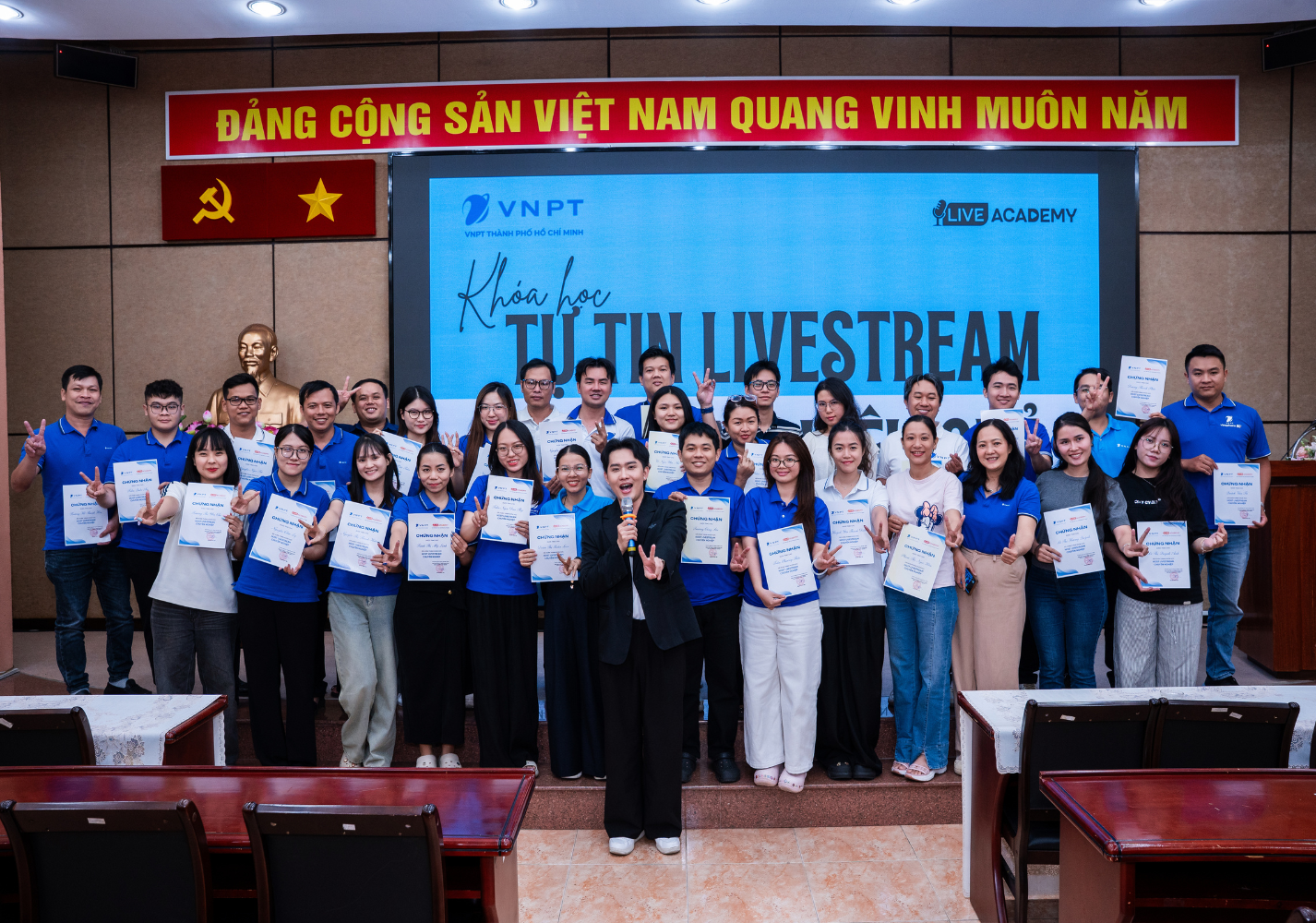 Khóa đào tạo Tự tin livestream, bán hàng hiệu quả cho gần 200 nhân viên VNPT