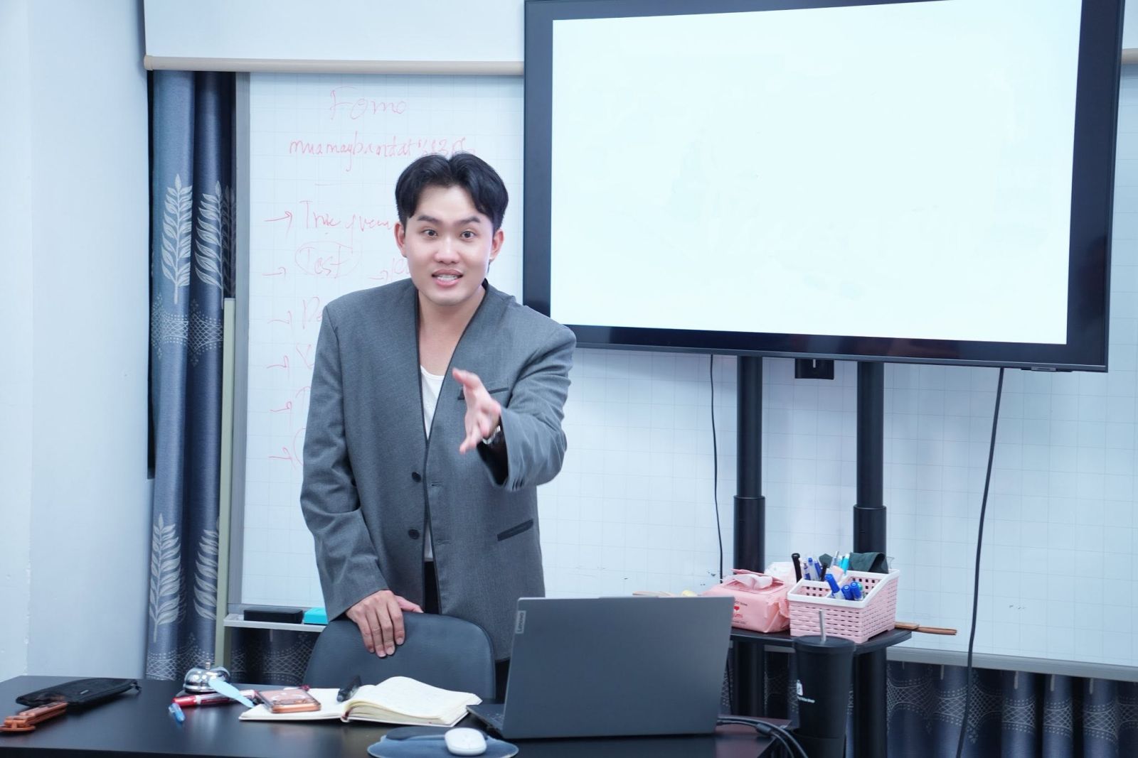 Khóa học Livestream K61 tại LIVE Academy